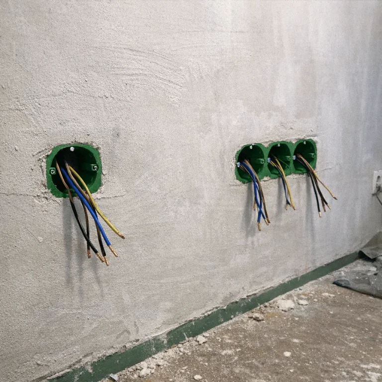 Neue Unterputzinstallation im Wohnzimmer